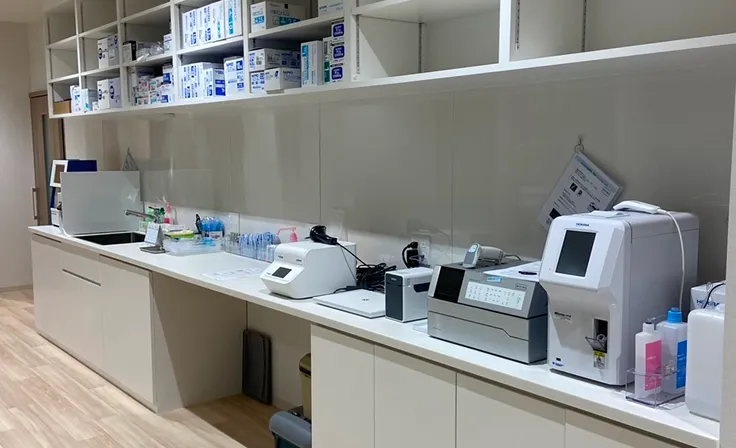 院内採血・尿検査